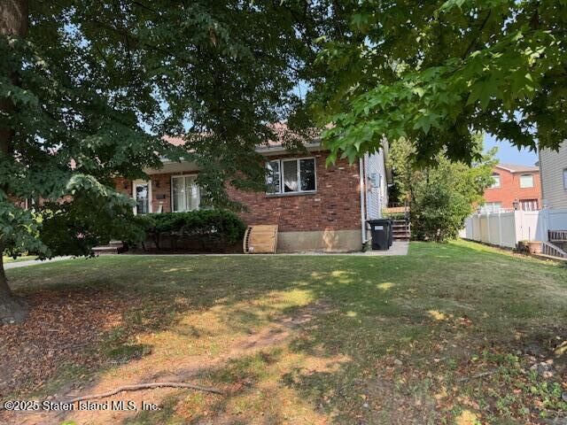 Property Photo:  81 Sprague Avenue  NY 10307 