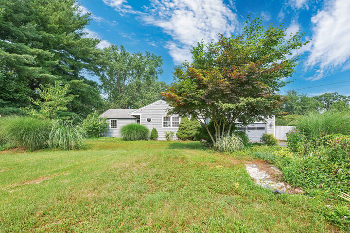 Property Photo:  15 Pilgrim Drive  CT 06095 