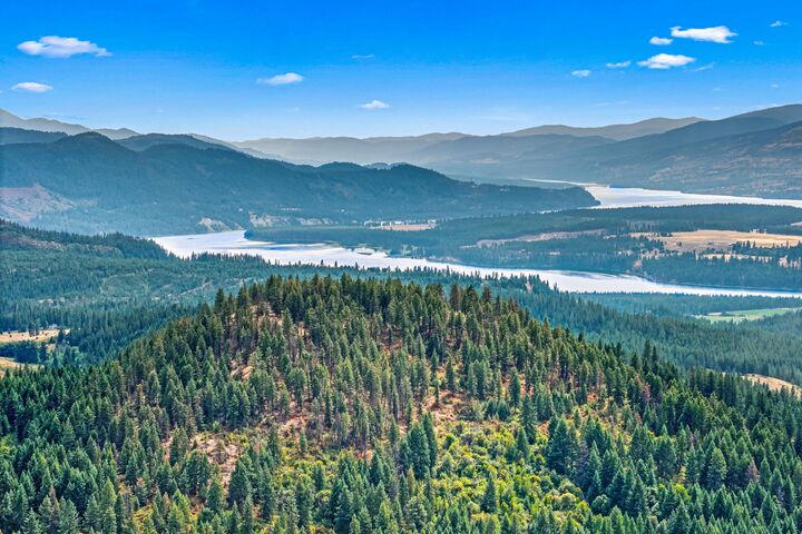 Property Photo:  1631 Bonanza Hill Rd Z  WA 99126 