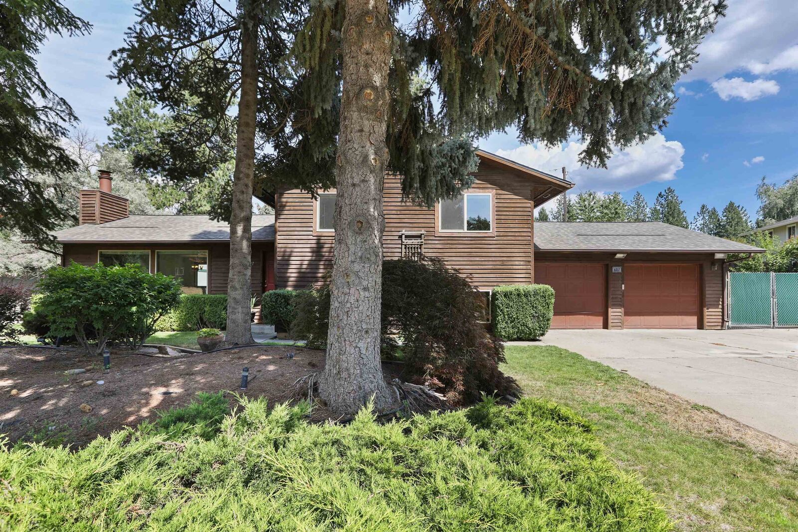 Property Photo: 6317 S Martin St WA 99223