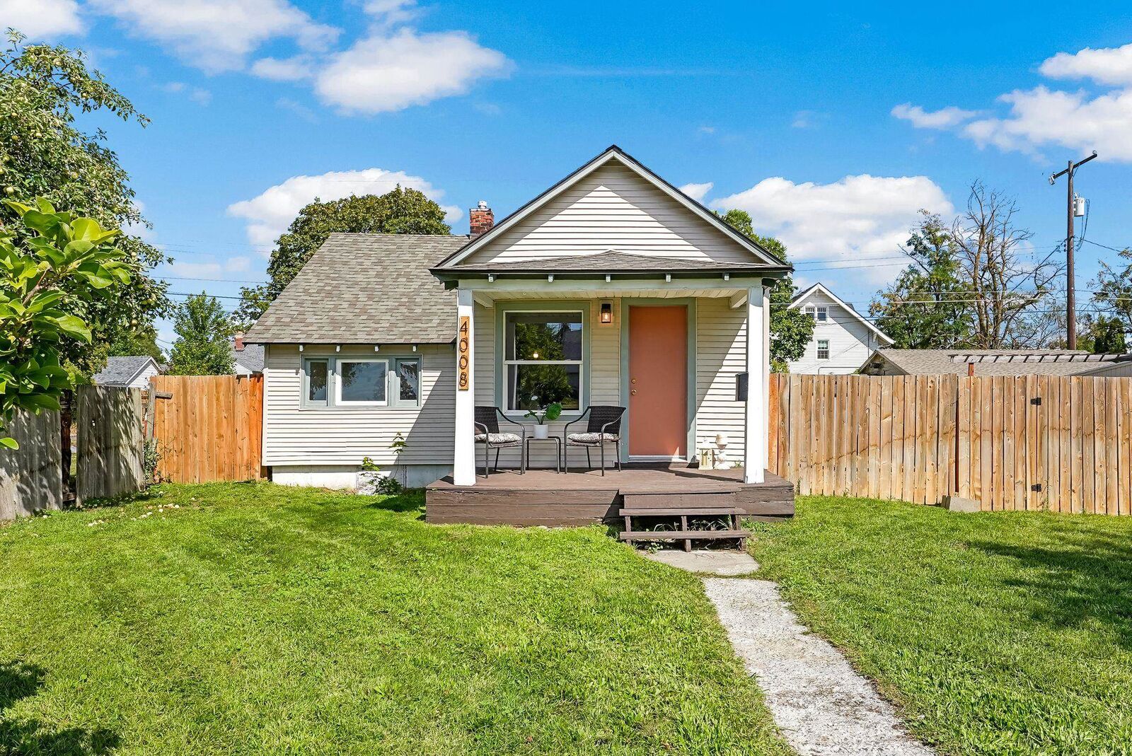 Property Photo:  4008 N Lincoln St  WA 99205 