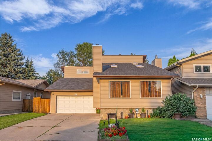 362 Costigan Crescent  Saskatoon SK S7J 3P3 photo