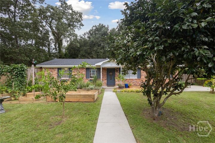 Property Photo: 122 Nassau Drive GA 31410
