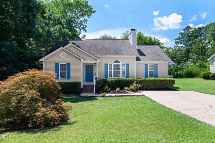 Property Photo:  1024 S Philwood Court  NC 27526 