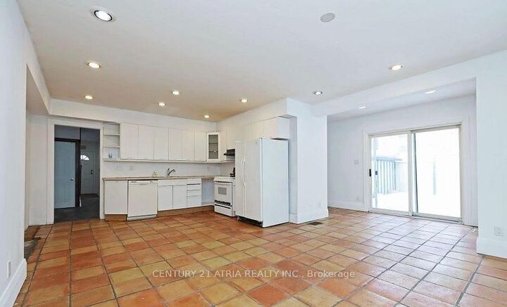 Property Photo: 9 East Road ON M1N 1Z9