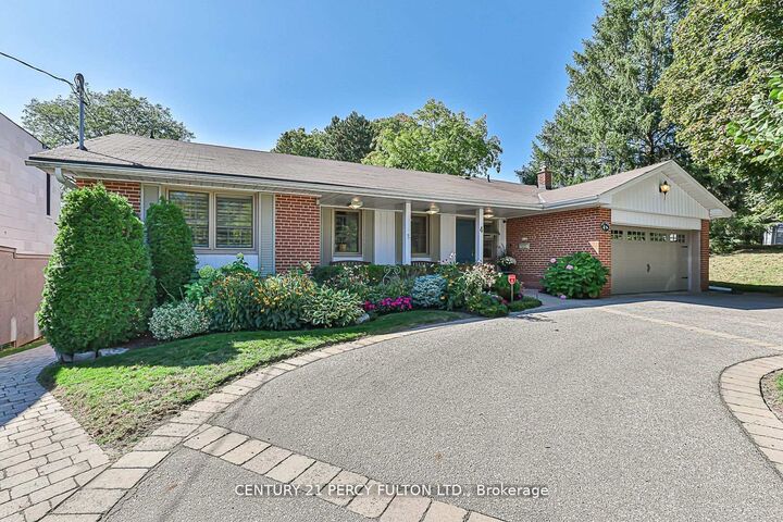 Photo de la propriété: 4 Page Avenue ON M2K 2B2