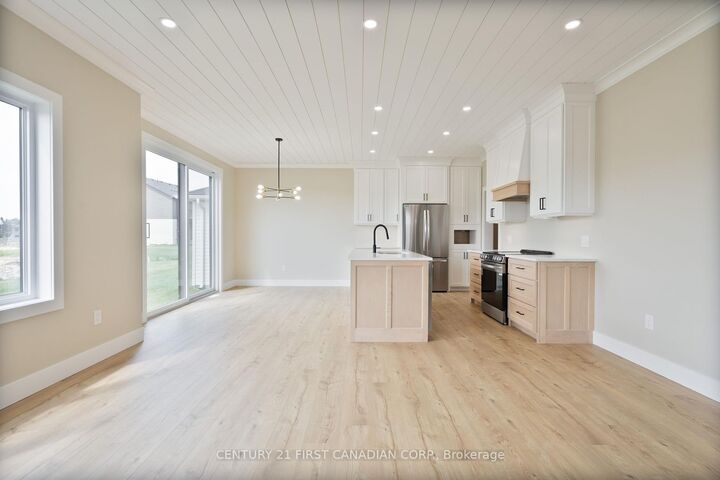 Photo de la propriété:  25 Sheldabren Street  ON N0M 1A0 