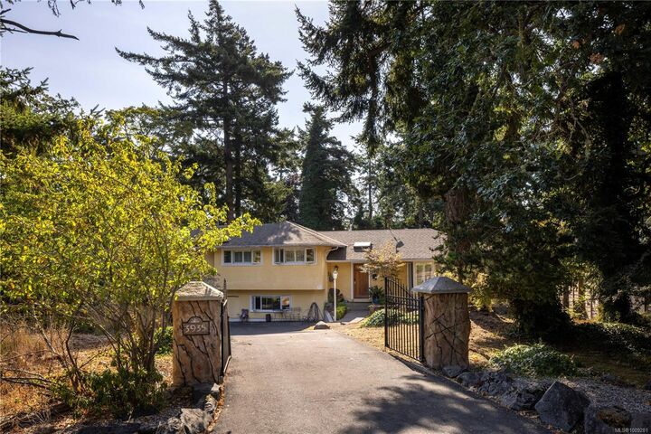Property Photo: 3935 Tudor Ave BC V8N 4L2