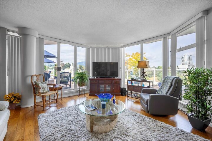 Property Photo: 158 Promenade Dr 502 BC V9R 6M7