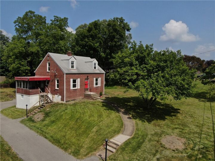 111 McClelland Dr  Indiana Twp PA 15238 photo