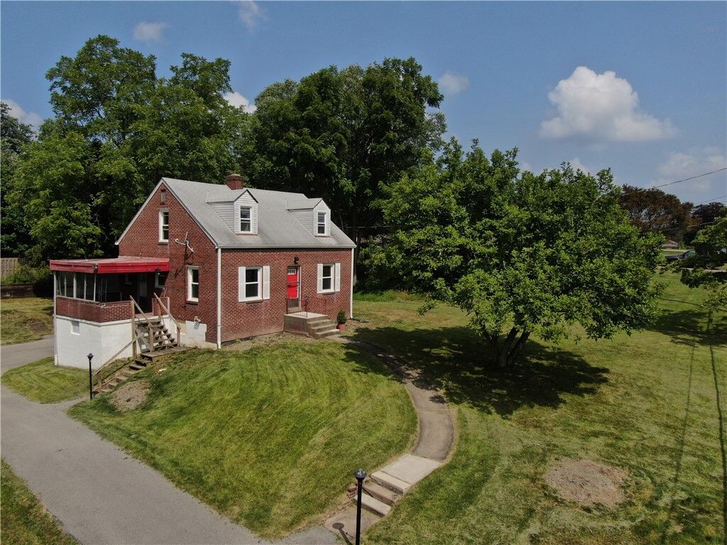 Property Photo:  111 McClelland Dr  PA 15238 