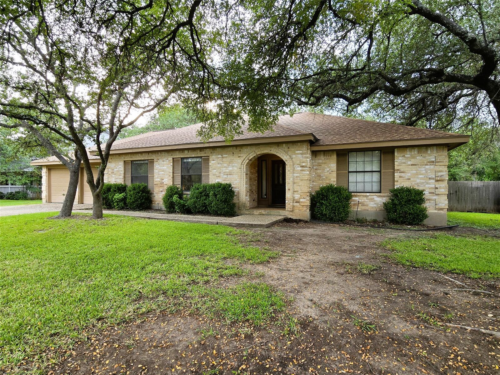 Property Photo:  11004 Chateau Hill  TX 78750 