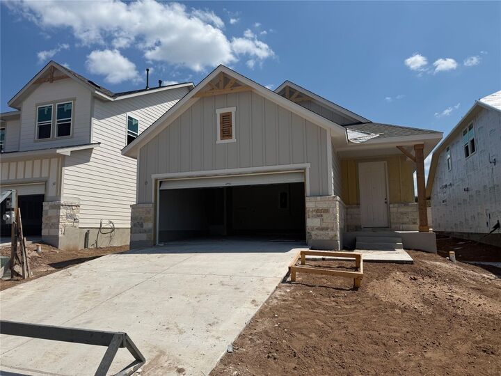 Property Photo: 296 Ranier Way TX 78620