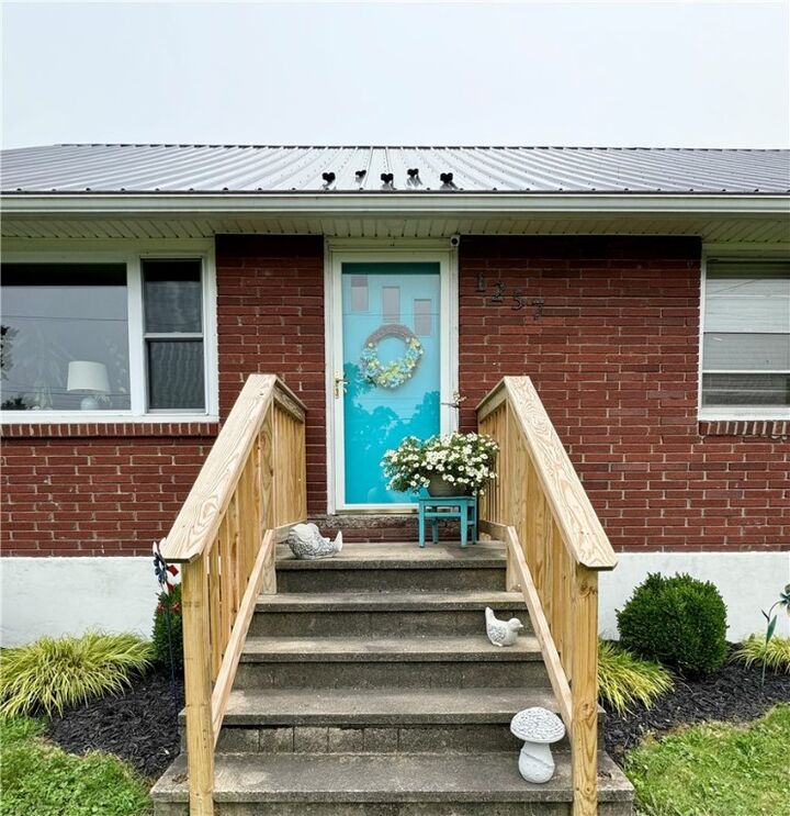 Property Photo:  1257 Pennsylvania Avenue  NY 14871 
