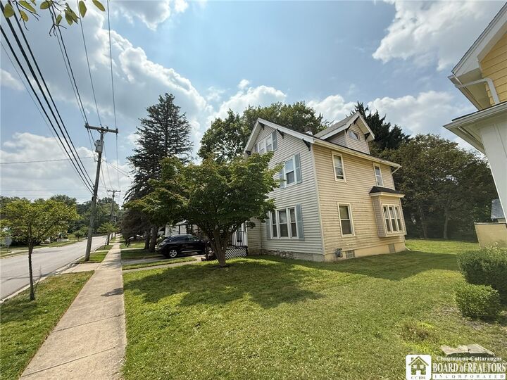 Property Photo:  169 Hallock Street  NY 14701 