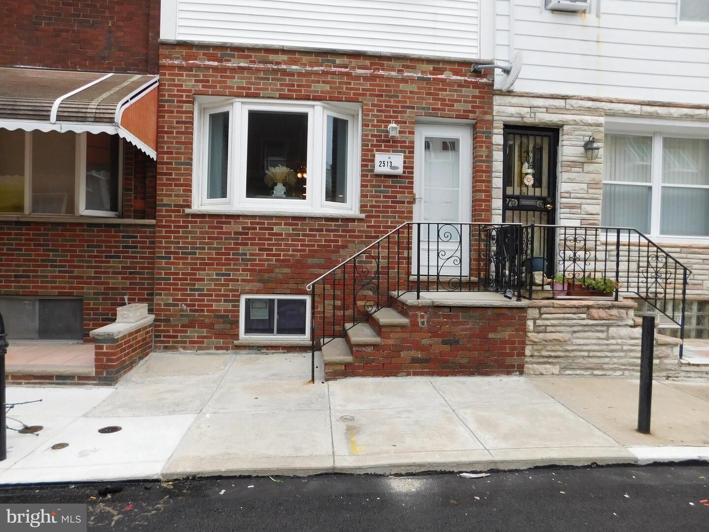 Property Photo: 2513 S Darien Street PA 19148