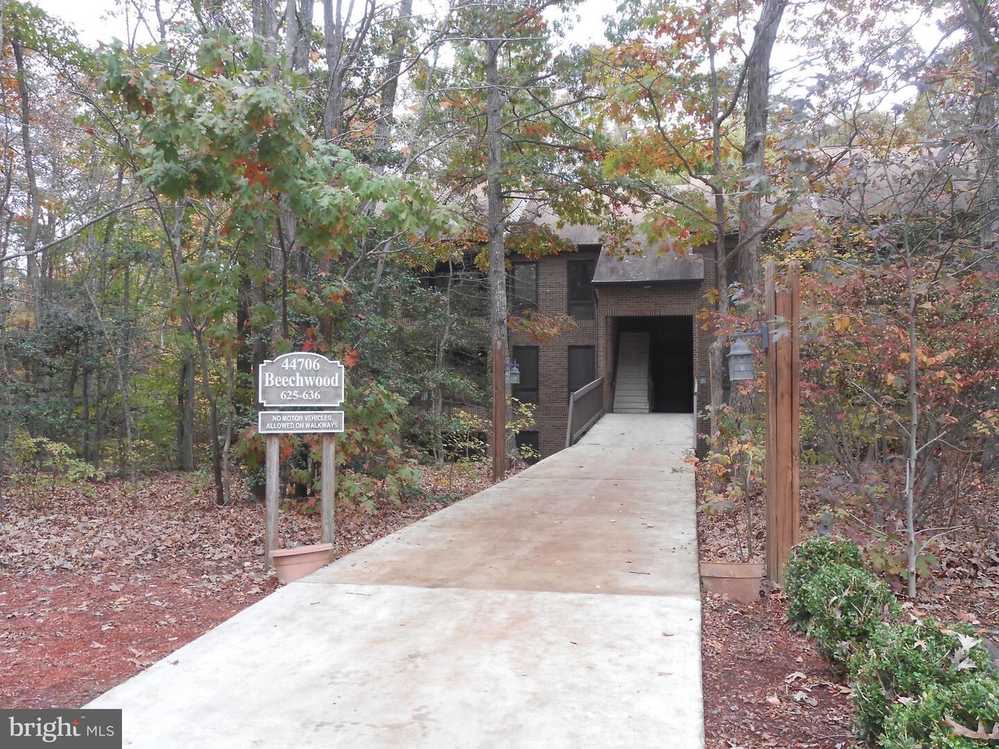 Property Photo:  44706 Beechwood Court 636  MD 20619 