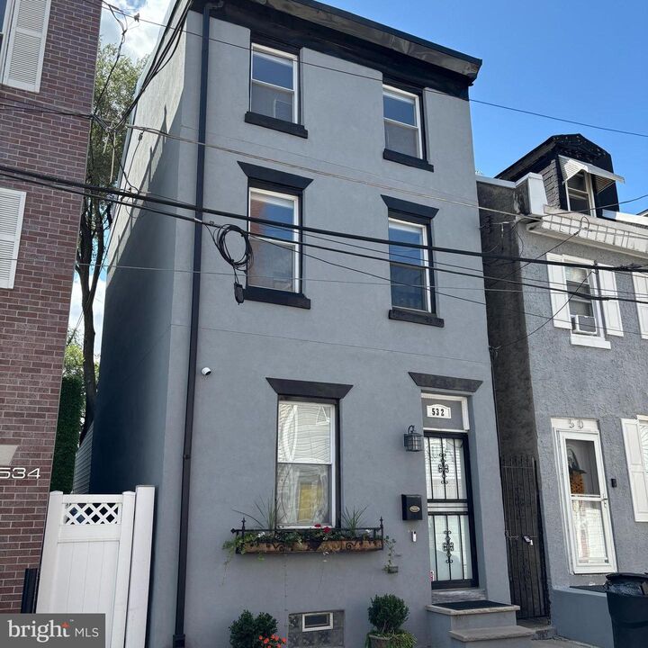 Property Photo: 532 E Cabot Street PA 19125