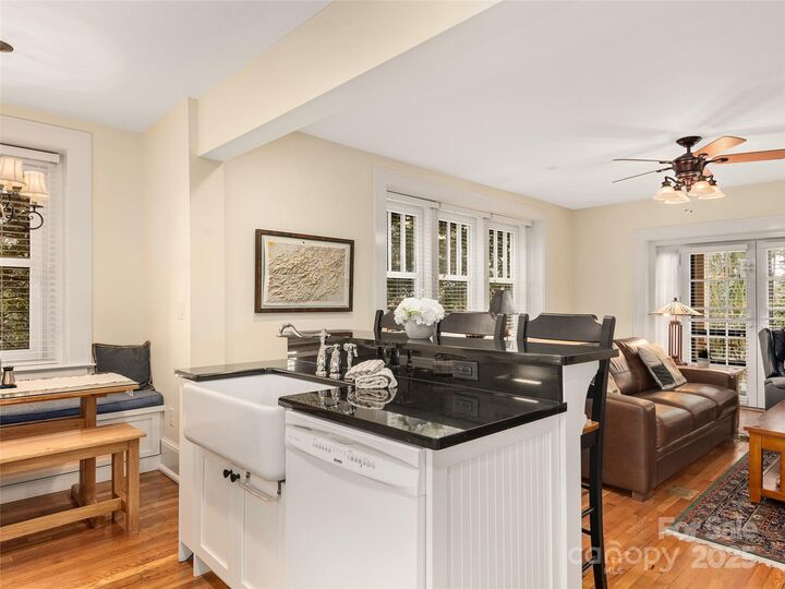 Property Photo:  203 6th Avenue W 1B  NC 28739 