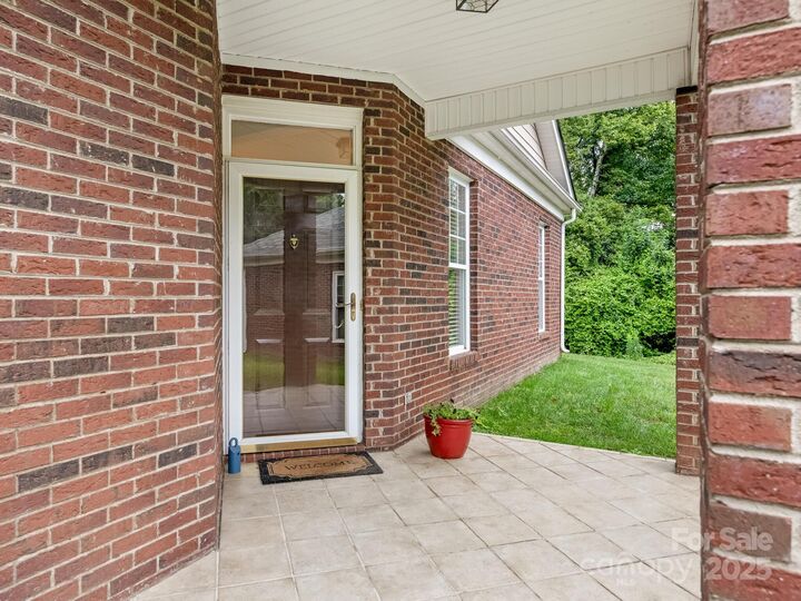Property Photo:  3729 Oak View Court  NC 28105 