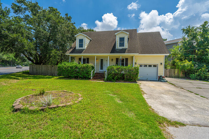 Property Photo:  1477 Theresa Drive  SC 29412 
