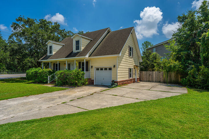 Property Photo:  1477 Theresa Drive  SC 29412 