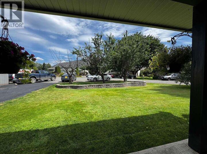 Property Photo: 285 Huckleberry Place BC V2H 1M4