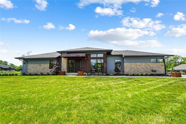 2372 Presley Court  Lebanon OH 45036 photo