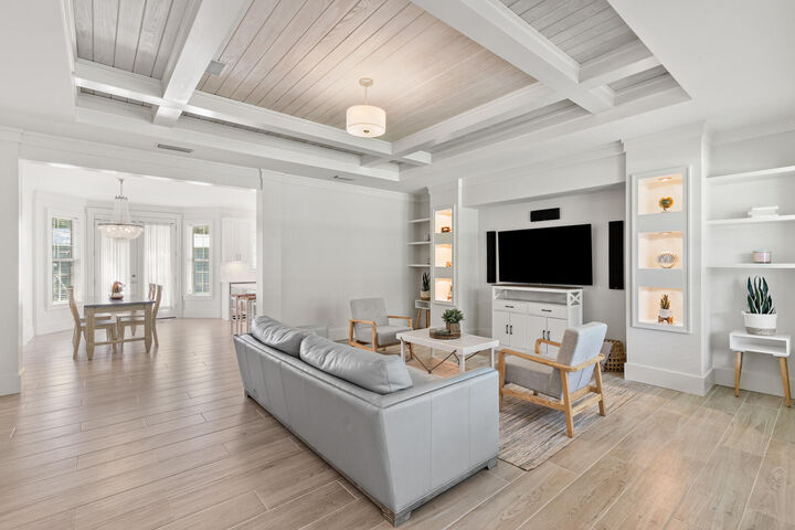 Property Photo: 265 W Hewett Road FL 32459