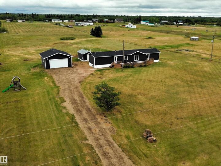 Property Photo: 42 Richfield Road AB T0G 1L2