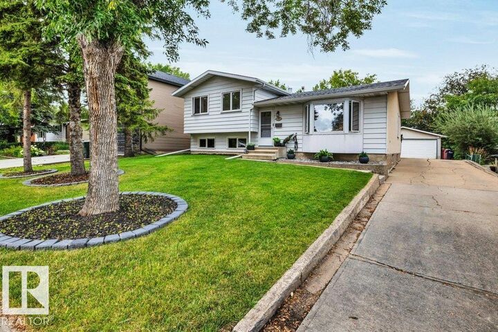 78 Greystone Crescent  Sherwood Park AB T8A 3E6 photo