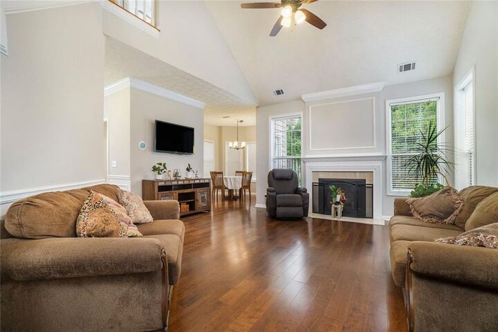 Property Photo: 304 Highland Court GA 30188