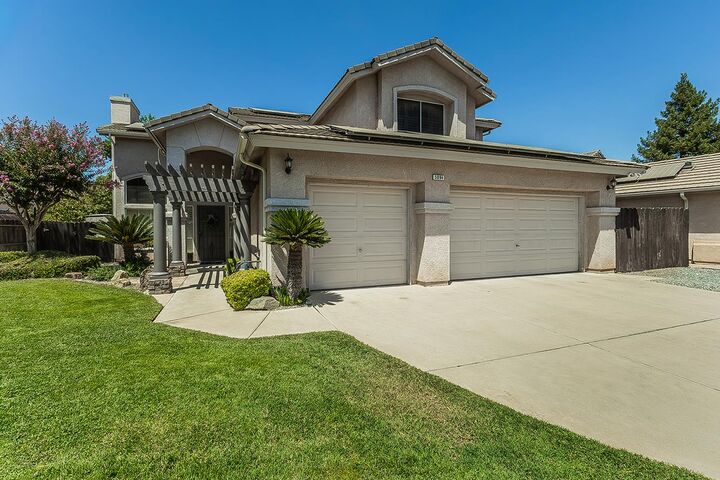 5094 W Cromwell Avenue  Fresno CA 93722 photo