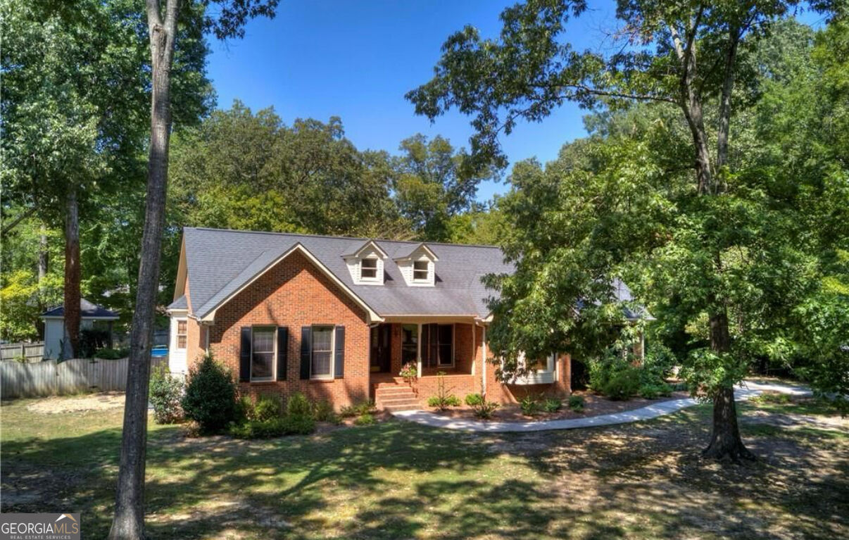 Property Photo: 212 Rolling Oaks Drive NW GA 30165
