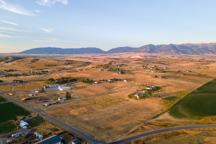 8550 Dry Creek Road  Belgrade MT 59714 photo
