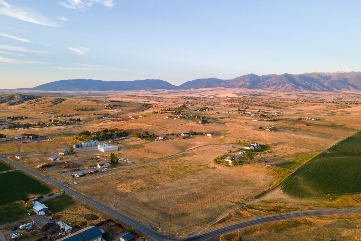 Property Photo:  8550 Dry Creek Road  MT 59714 