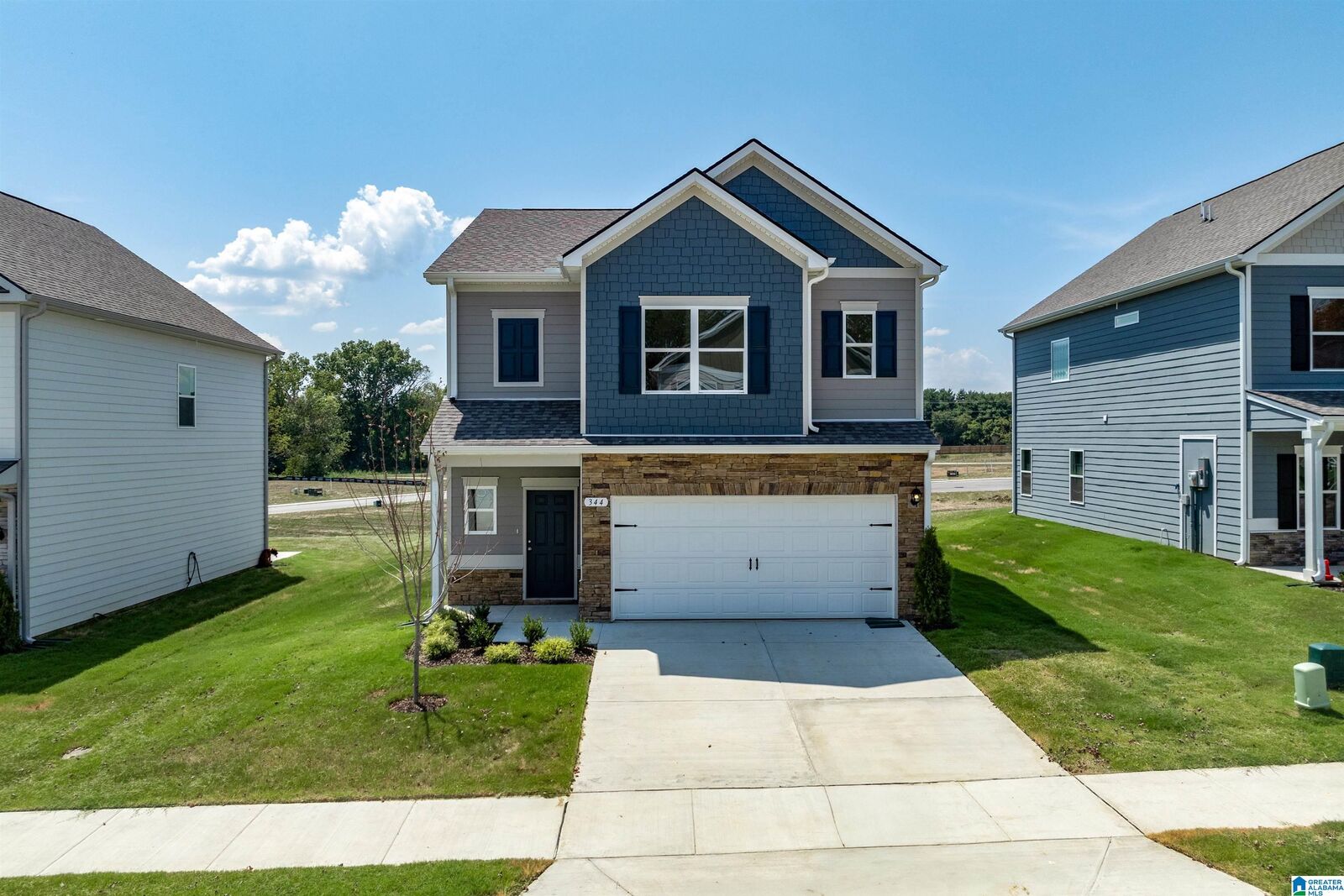 Property Photo:  5481 Headwinds Lane  AL 35022 