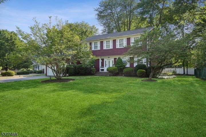 8 Tracy Ct  Morris Twp. NJ 07960 photo