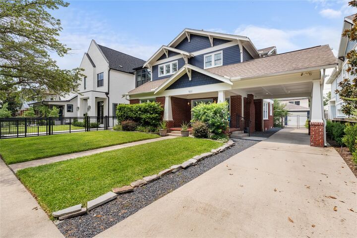 Property Photo:  931 Redan Street  TX 77009 