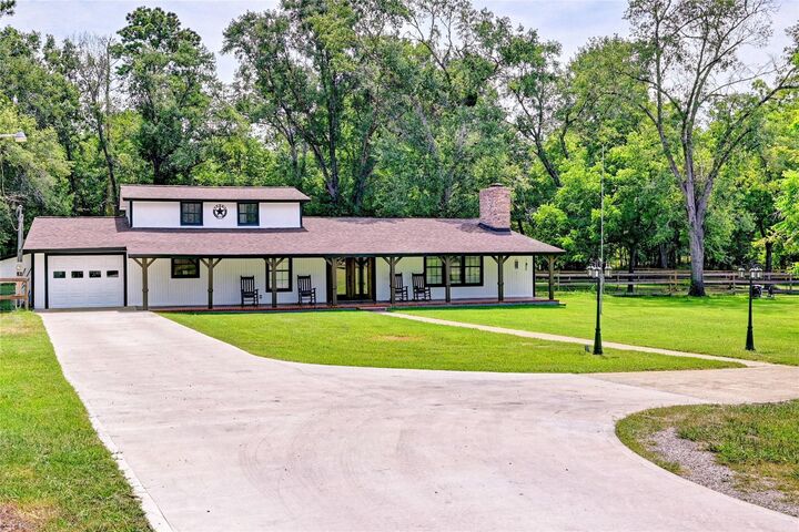 Property Photo: 31 Echo Lane TX 77320
