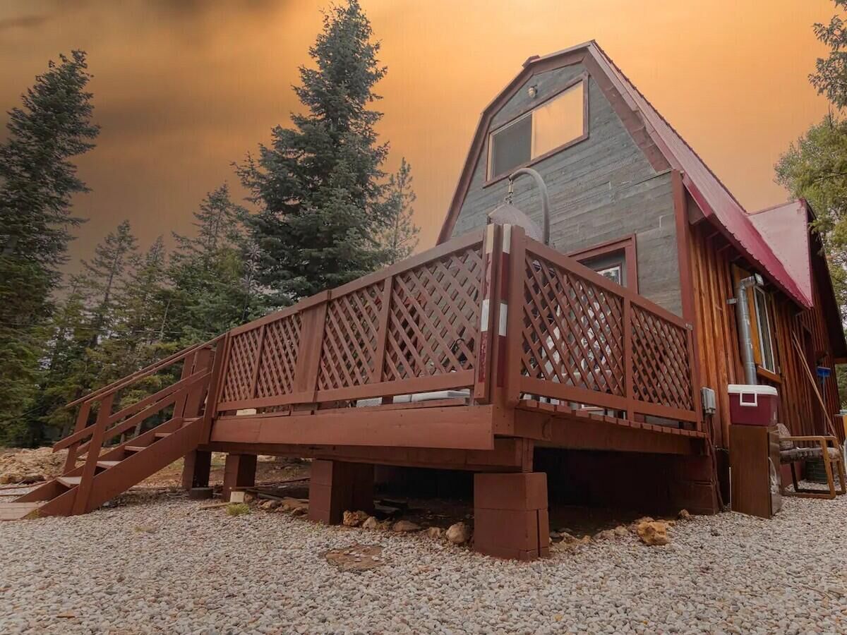 Property Photo: 590 E Forest Dr UT 84762