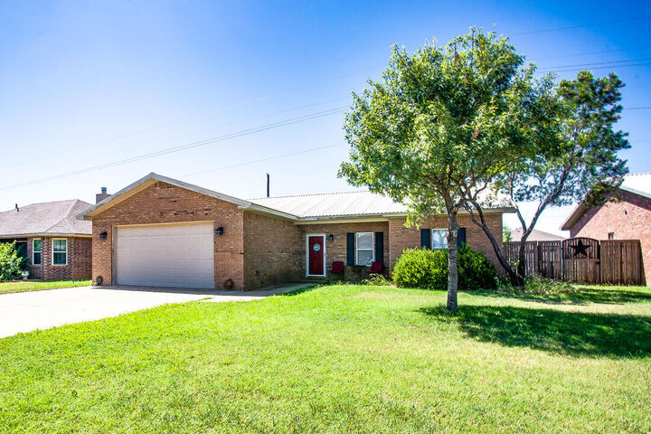 Property Photo:  905 11th Street  TX 79382 