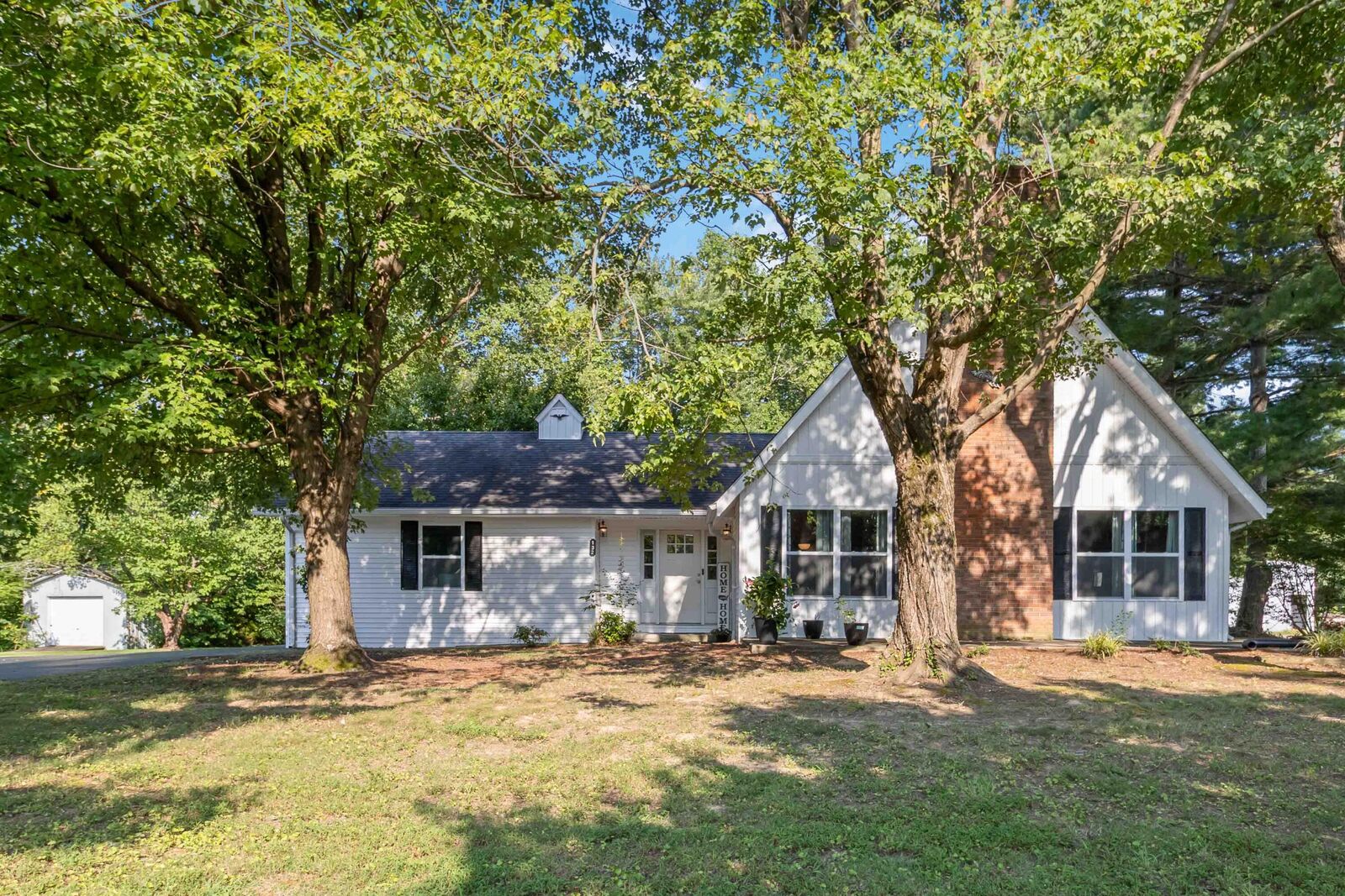 Property Photo: 132 Robertson Street KY 42642