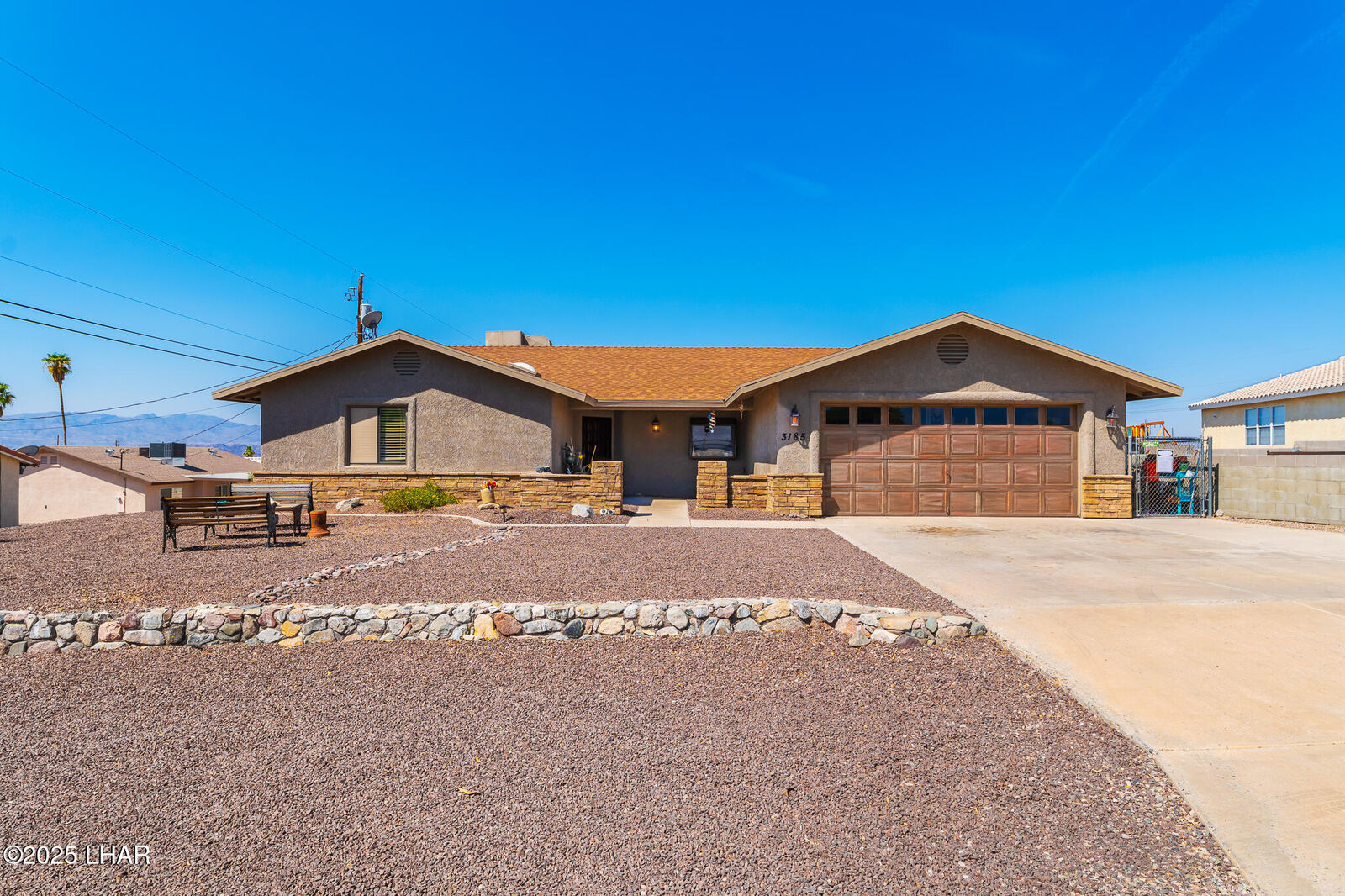 Property Photo: 3185 Aztec Dr AZ 86403