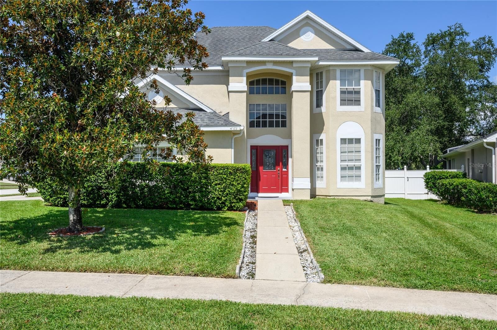Property Photo: 289 Hanging Moss Circle FL 32746