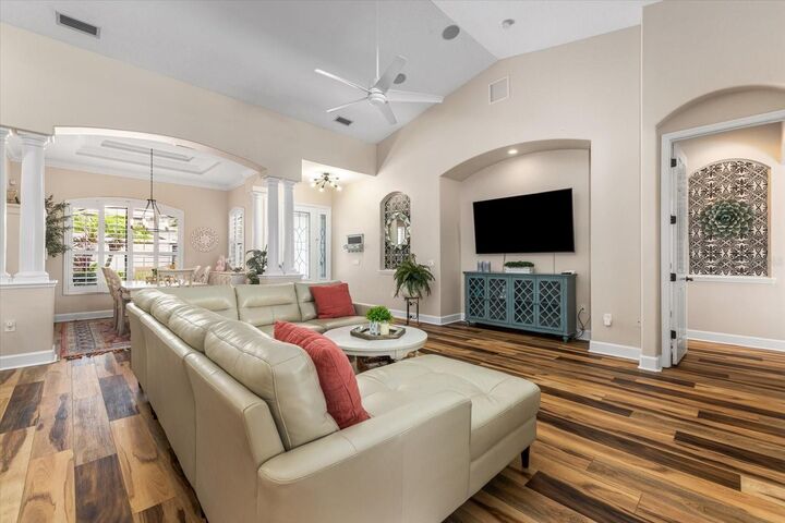 Property Photo:  14261 Sundial Place  FL 34202 