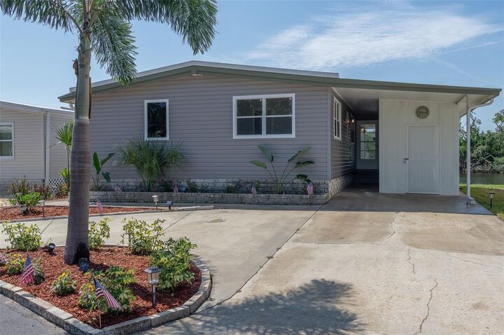 460 Mount Oak Avenue NE 745  St Petersburg FL 33702 photo