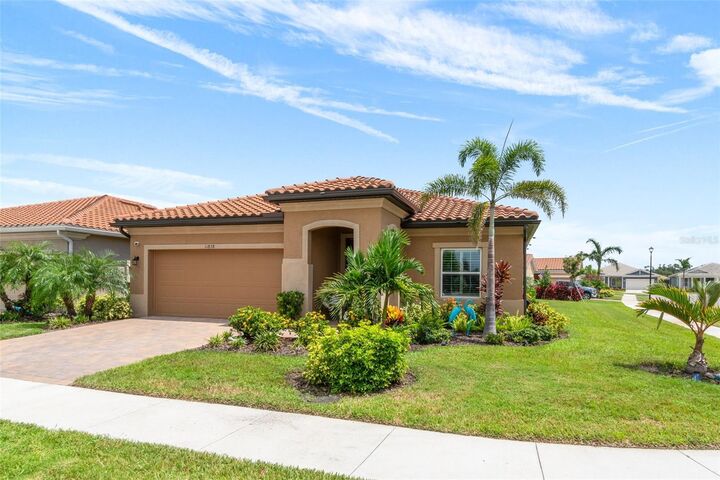 Property Photo: 11878 Bohemian Place FL 34293