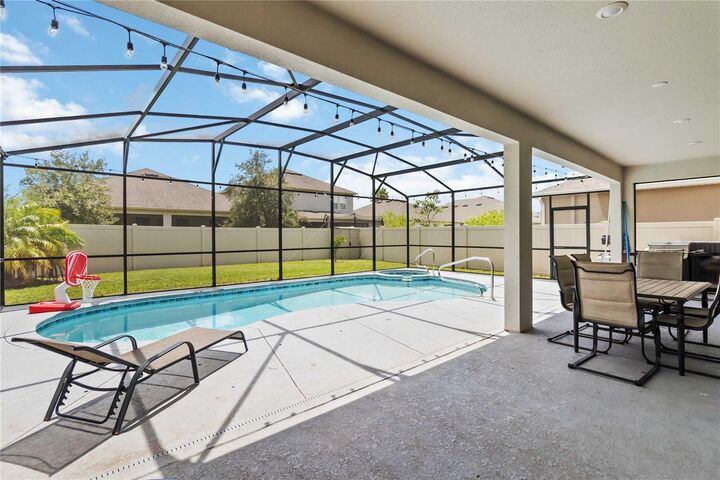 Property Photo:  5333 Amersham Lane  FL 34771 
