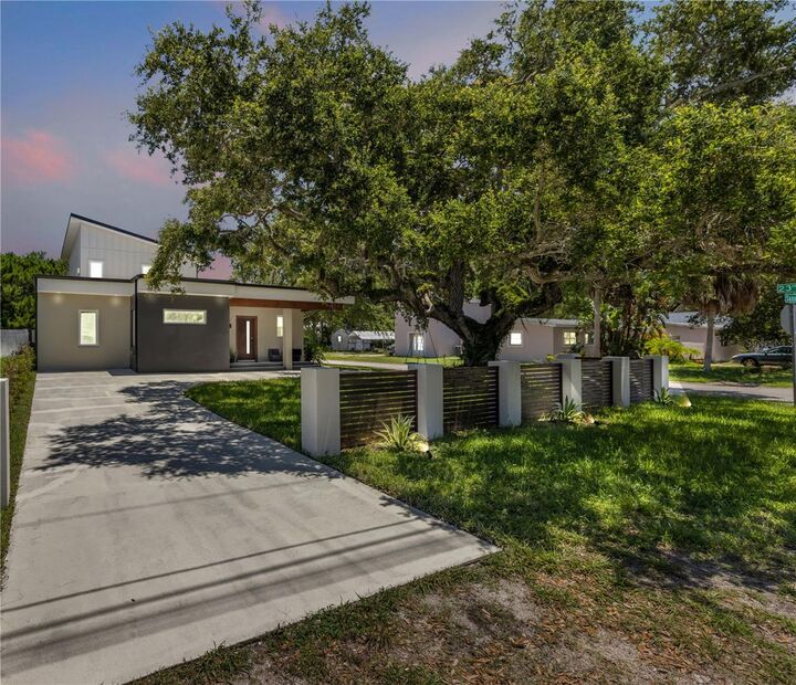 Property Photo:  3211 Saxon Drive  FL 32169 